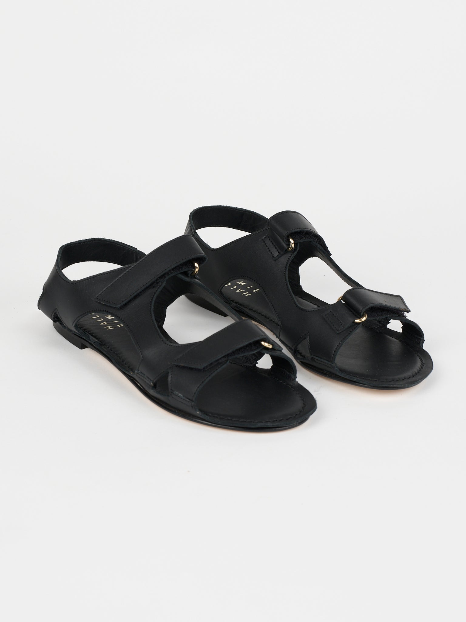 Walking Sandal in Black